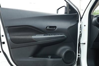 2024 Nissan Kicks S Xtronic CVT