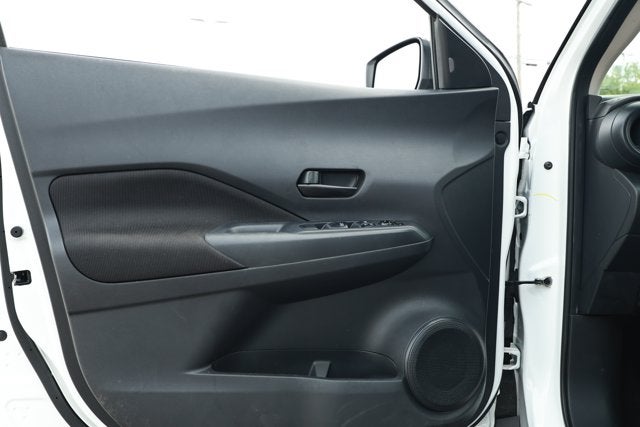 2024 Nissan Kicks S Xtronic CVT