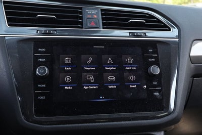 2023 Volkswagen Tiguan 2.0T SE