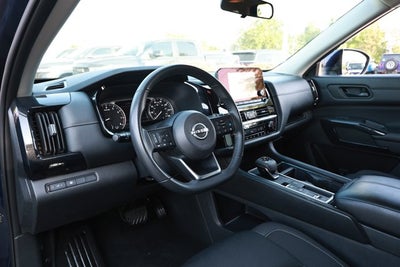 2024 Nissan Pathfinder SV FWD