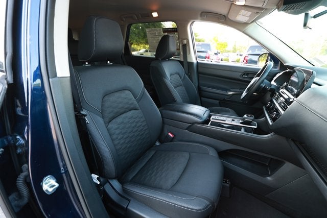 2024 Nissan Pathfinder SV FWD