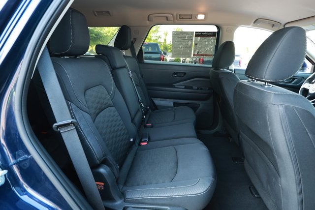 2024 Nissan Pathfinder SV FWD