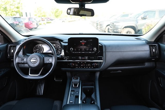 2024 Nissan Pathfinder SV FWD