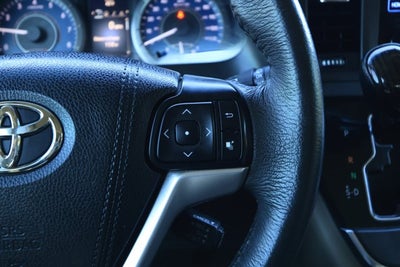 2017 Toyota Sienna XLE 8 Passenger