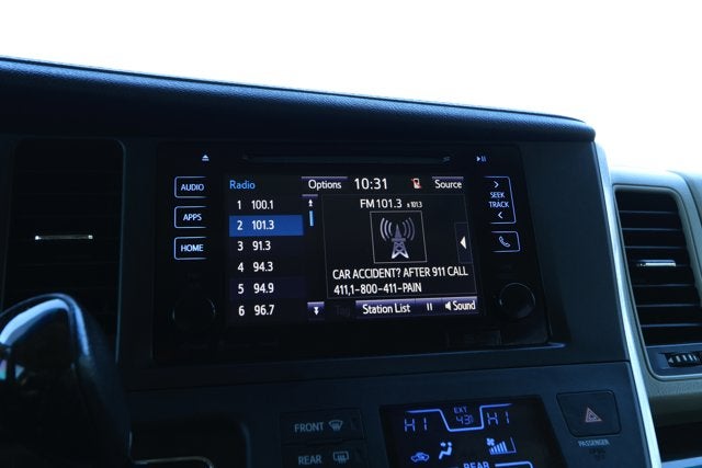 2017 Toyota Sienna XLE 8 Passenger