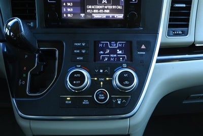 2017 Toyota Sienna XLE 8 Passenger