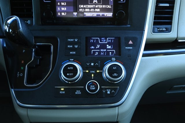 2017 Toyota Sienna XLE 8 Passenger