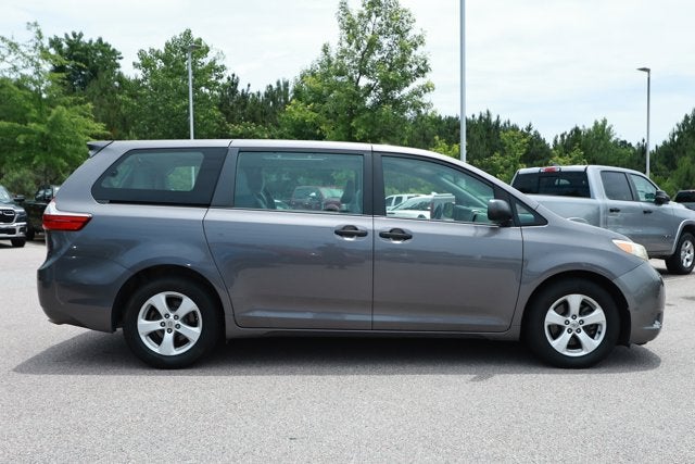 2015 Toyota Sienna L 7 Passenger