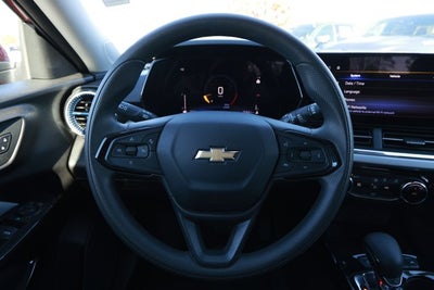 2025 Chevrolet Trax FWD LT