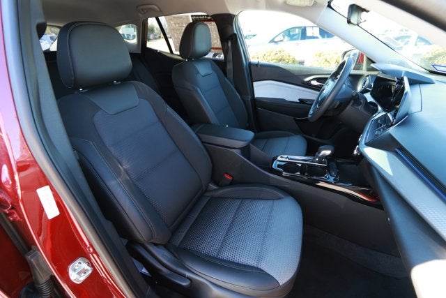 2025 Chevrolet Trax FWD LT