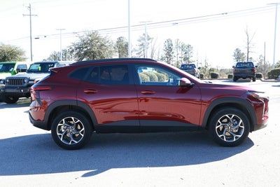 2025 Chevrolet Trax FWD LT