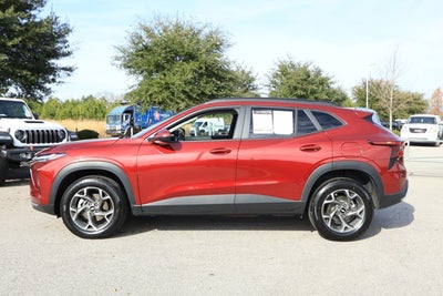 2025 Chevrolet Trax FWD LT