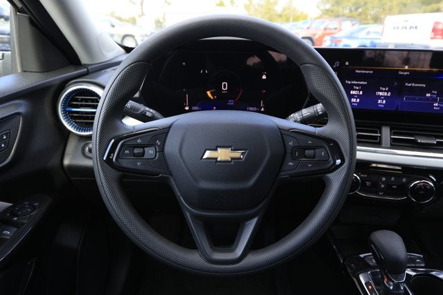 2025 Chevrolet Trax FWD LT