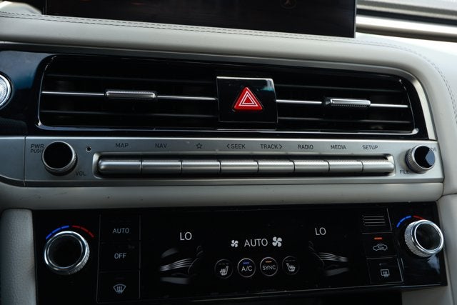 2025 Genesis G70 2.5T RWD