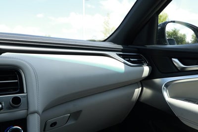 2025 Genesis G70 2.5T RWD