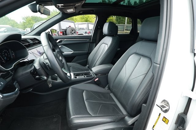 2025 Audi Q3 Premium 45 TFSI S line quattro Tiptronic