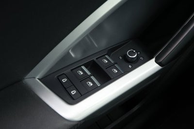 2024 Audi Q3 Premium 45 TFSI S line quattro Tiptronic