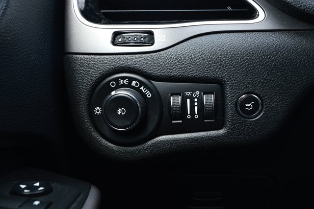 2019 Jeep Cherokee Limited FWD