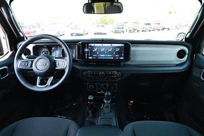 2025 Jeep Wrangler 4-Door Sahara 4x4