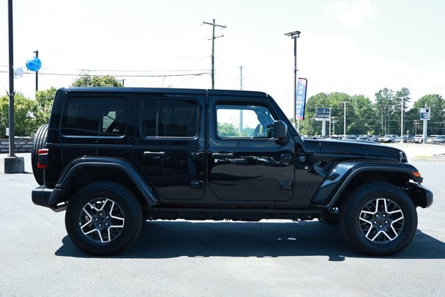 2025 Jeep Wrangler 4-Door Sahara 4x4