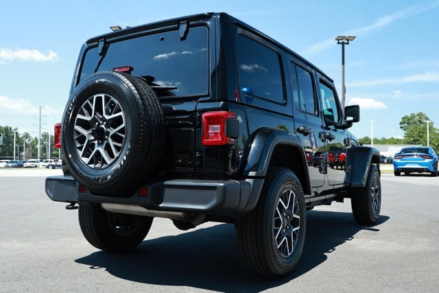 2025 Jeep Wrangler 4-Door Sahara 4x4