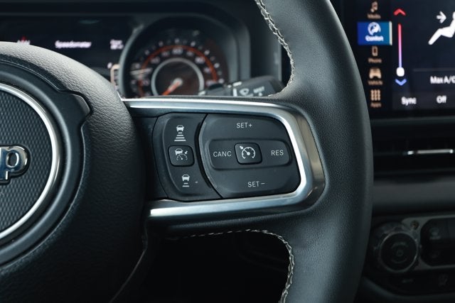 2025 Jeep Wrangler 4-Door Sahara 4x4