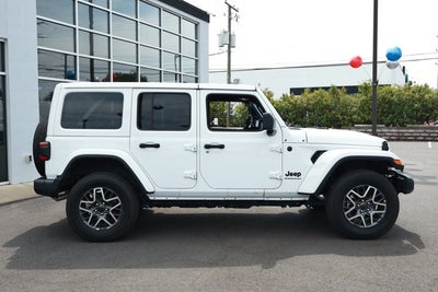 2025 Jeep Wrangler 4-Door Sahara 4x4