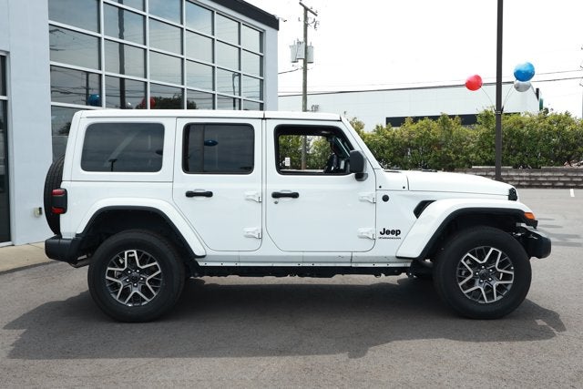 2025 Jeep Wrangler 4-Door Sahara 4x4