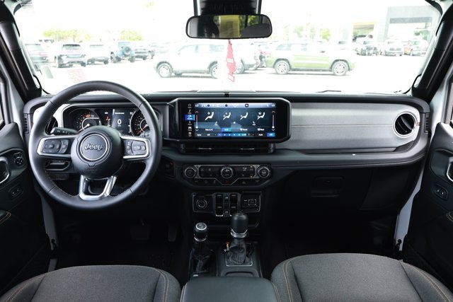2025 Jeep Wrangler 4-Door Sahara 4x4