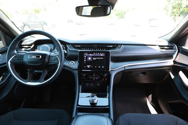 2024 Jeep Grand Cherokee Laredo X 4x2