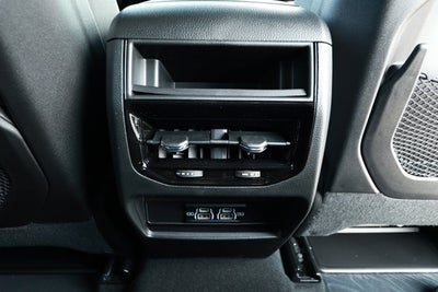 2026 Jeep Grand Cherokee GRAND CHEROKEE LAREDO 4X2