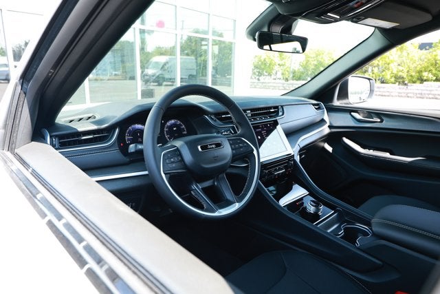 2026 Jeep Grand Cherokee GRAND CHEROKEE LAREDO 4X2