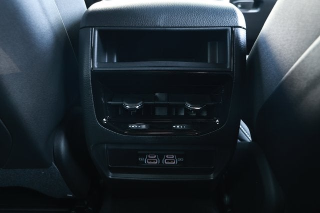 2026 Jeep Grand Cherokee GRAND CHEROKEE LAREDO 4X2