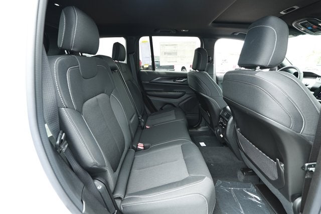 2026 Jeep Grand Cherokee GRAND CHEROKEE LAREDO X 4X2