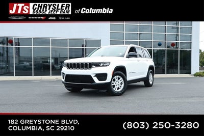 2023 Jeep Grand Cherokee Laredo 4x2