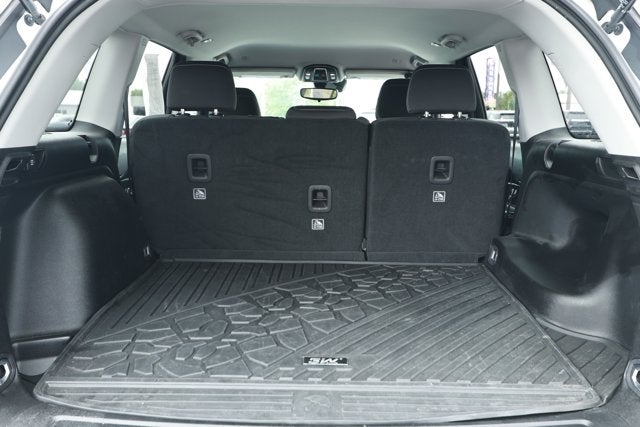 2023 Jeep Grand Cherokee Laredo 4x2