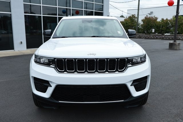 2023 Jeep Grand Cherokee Laredo 4x2