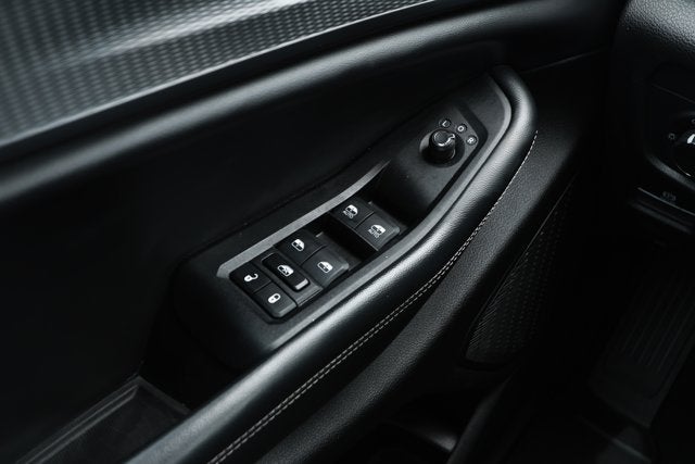 2023 Jeep Grand Cherokee Laredo 4x2