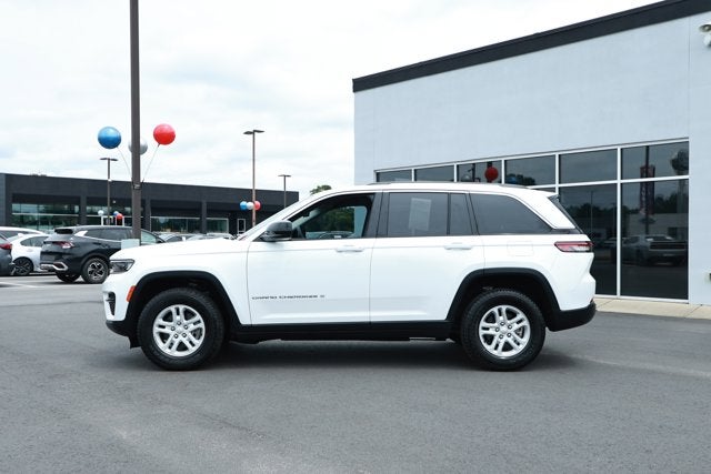 2023 Jeep Grand Cherokee Laredo 4x2