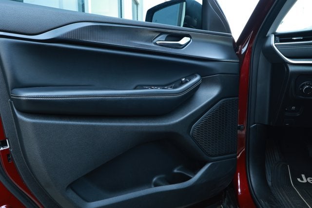 2024 Jeep Grand Cherokee Laredo X 4x2