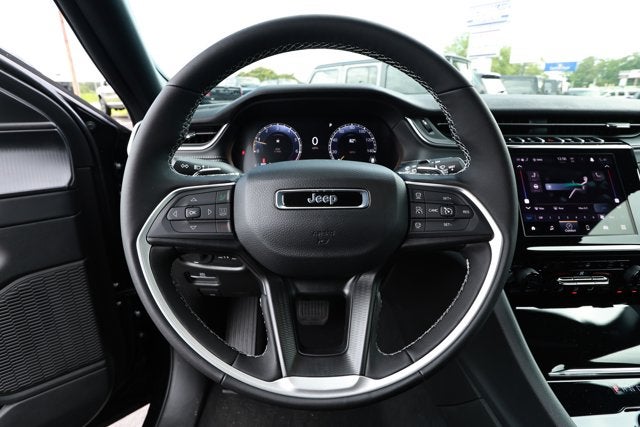 2026 Jeep Grand Cherokee GRAND CHEROKEE LAREDO X 4X2