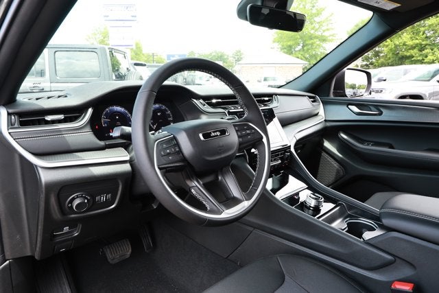 2026 Jeep Grand Cherokee GRAND CHEROKEE LAREDO X 4X2