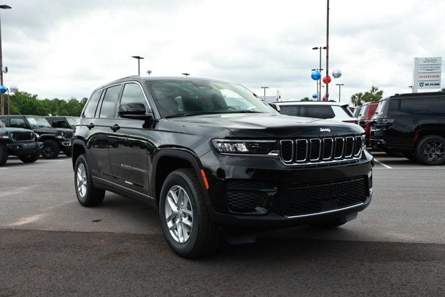 2026 Jeep Grand Cherokee GRAND CHEROKEE LAREDO X 4X2