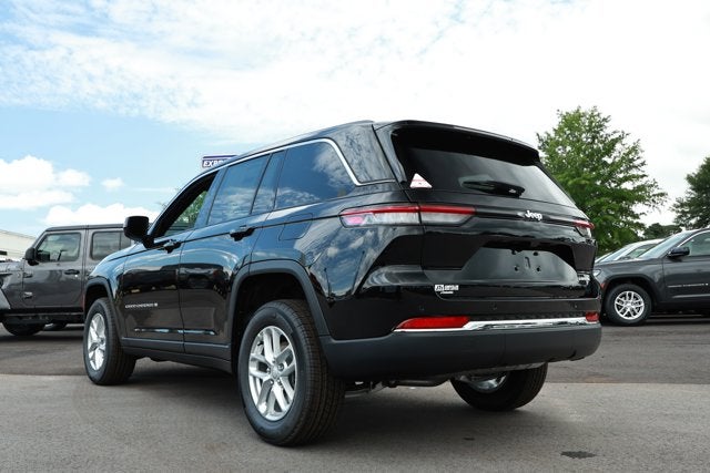 2026 Jeep Grand Cherokee GRAND CHEROKEE LAREDO X 4X2