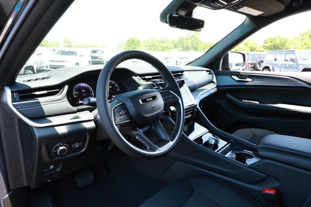 2026 Jeep Grand Cherokee GRAND CHEROKEE LAREDO 4X2