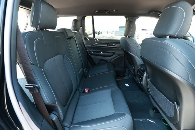 2026 Jeep Grand Cherokee GRAND CHEROKEE LAREDO 4X2