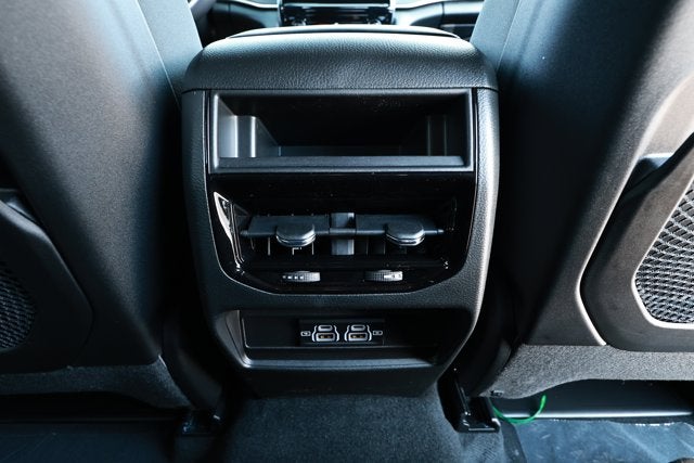 2026 Jeep Grand Cherokee GRAND CHEROKEE LAREDO 4X2