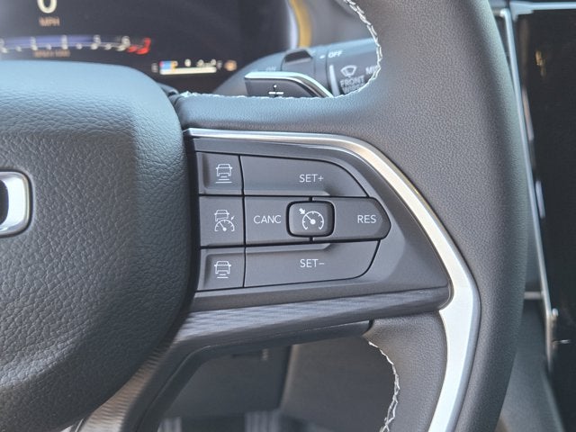 2025 Jeep Grand Cherokee GRAND CHEROKEE LAREDO 4X2