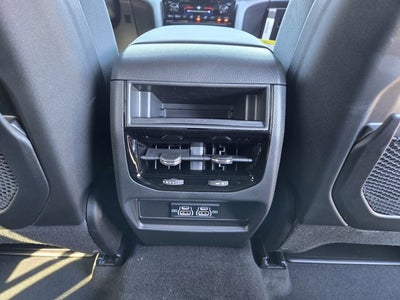 2025 Jeep Grand Cherokee GRAND CHEROKEE LAREDO 4X2