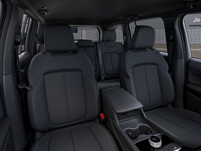 2026 Jeep Grand Cherokee GRAND CHEROKEE LAREDO X 4X2